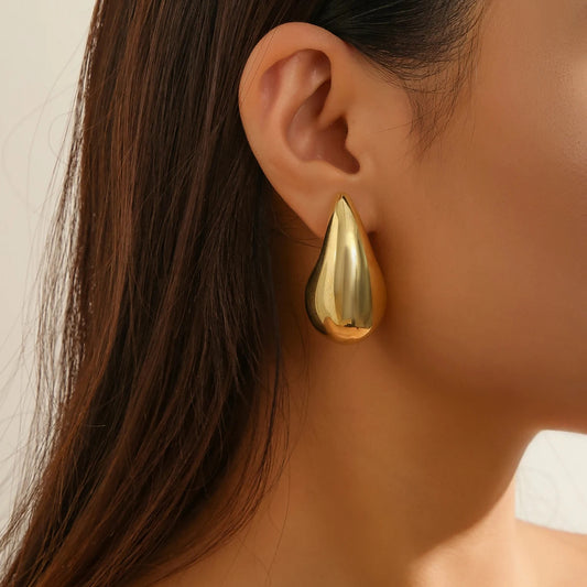 Comma Tear Drop Punk Earrings